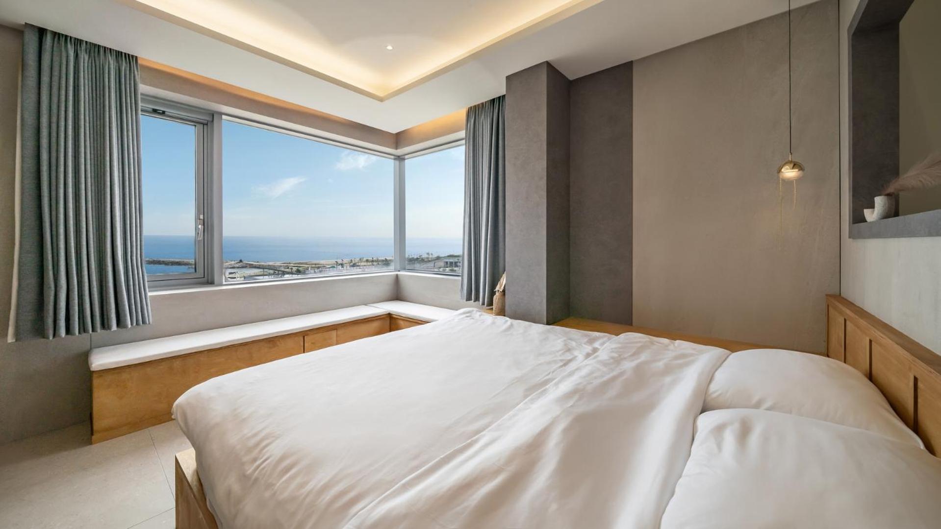 Goseong Gyeoulbada Ocean View Pension Стая снимка