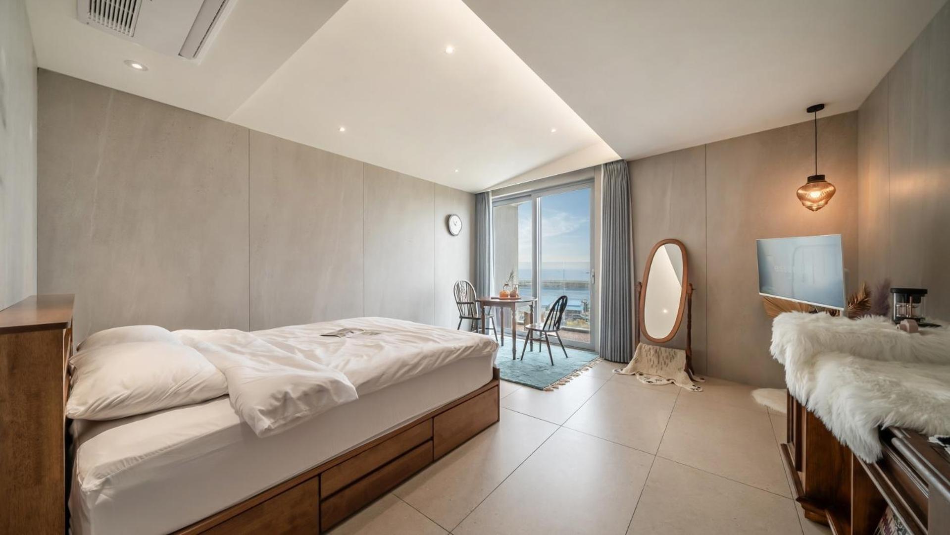 Goseong Gyeoulbada Ocean View Pension Стая снимка