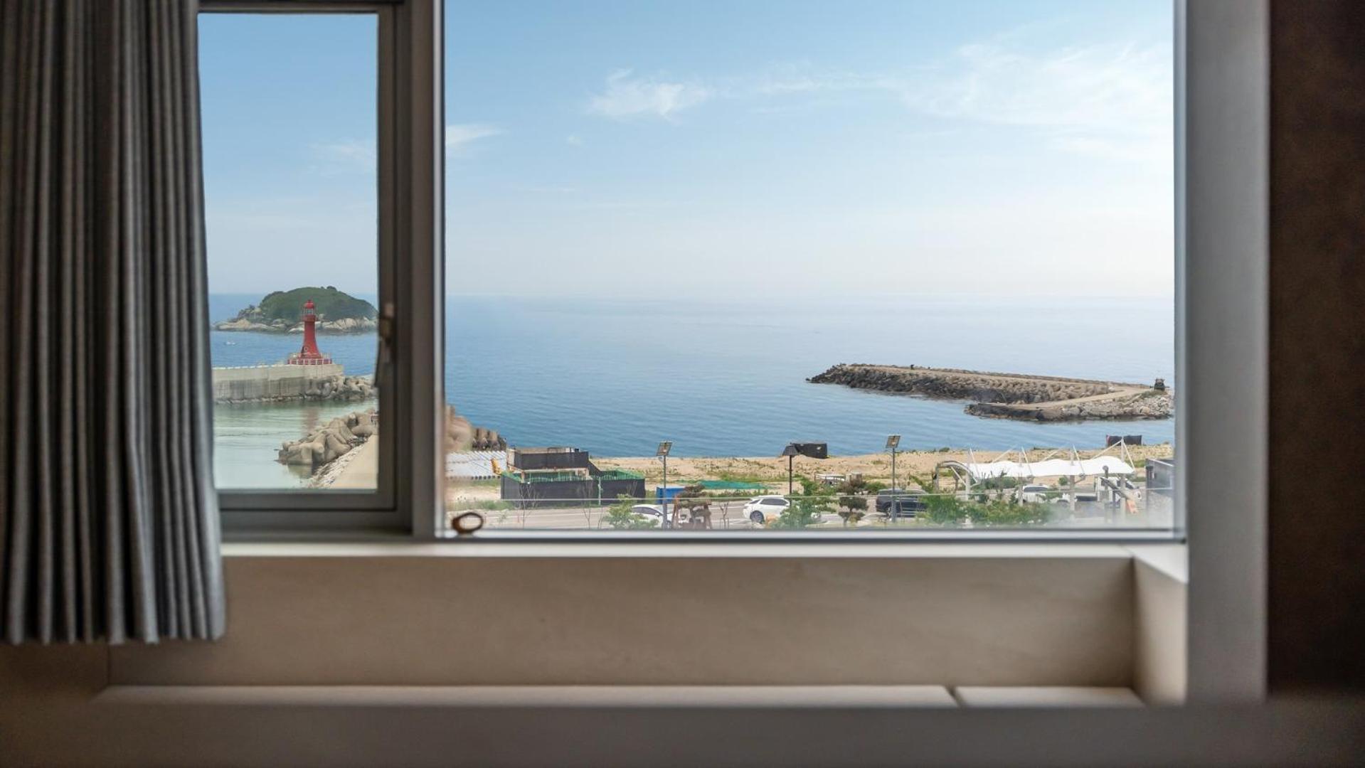 Goseong Gyeoulbada Ocean View Pension Екстериор снимка